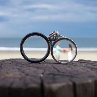 Diamond rings wallpaper