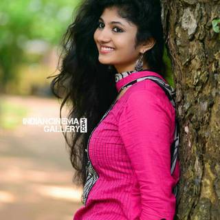 Drishya Raghunath wallpaper