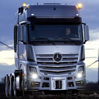 Mercedes Actros wallpaper