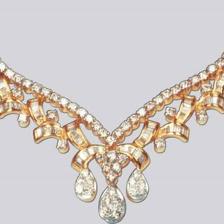 Diamond necklace wallpaper