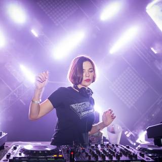 Nina Kraviz wallpaper