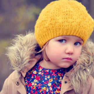 Angry girl HD wallpaper