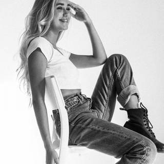 Emily Skinner wallpaper