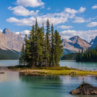 Maligne lake wallpaper