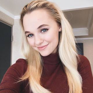 Madison Iseman Instagram wallpaper