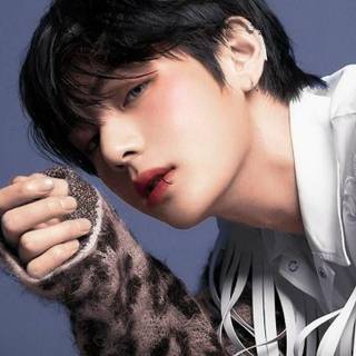 V from BTS wallpaper