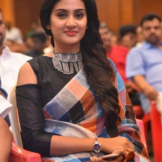 Aditi Ravi wallpaper