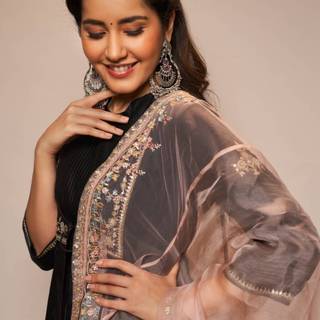 Raashi Khanna wallpaper