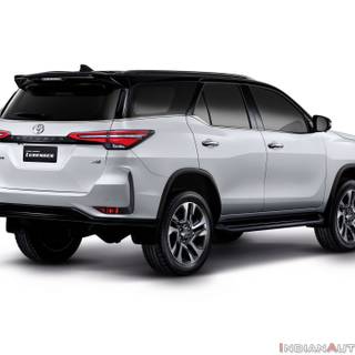 White Fortuner wallpaper