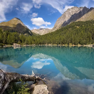 Lago di Saoseo wallpaper