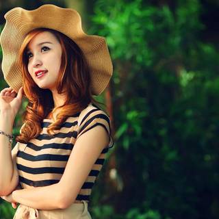 Portrait girl wallpaper