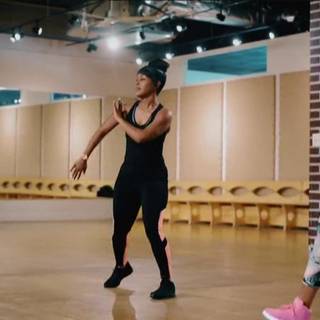 Mommy and daughter dance wallpaper