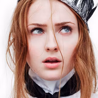 Maisie Smith wallpaper