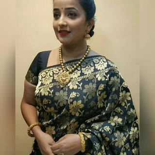 Apurva Nemlekar wallpaper