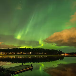 Aurora lake wallpaper
