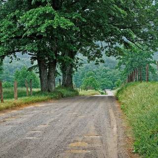 Country road desktop wallpaper