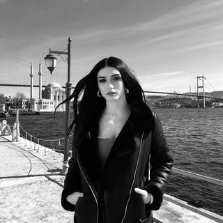 Hazar Ergüçlü wallpaper