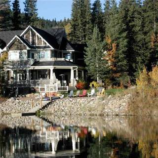 Lake Wintergreen wallpaper