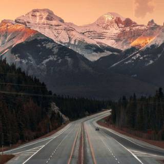 Amazing mountain road wallpaper