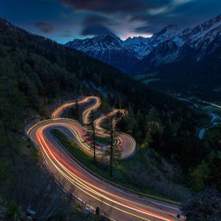 Amazing mountain road wallpaper