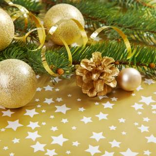 Golden Christmas tree wallpaper