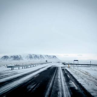 Road winter wallpaper
