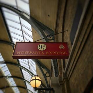 Platform 9 3/4 wallpaper