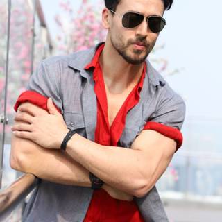 Shraddha Kapoor and Tiger Shroff wallpaper