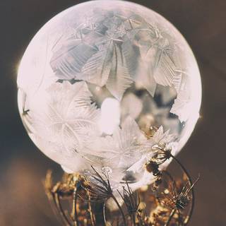 Bubbles winter wallpaper