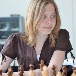 Women chess wallpaper