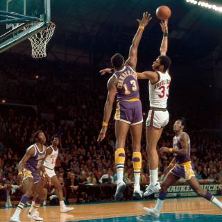 Kareem Abdul-Jabbar and Wilt Chamberlain wallpaper