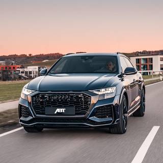 2021 Audi RS Q8 wallpaper