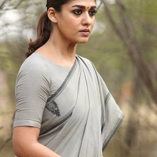 Nayanthara in saree wallpaper