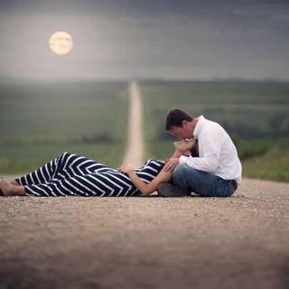 Lovers couple wallpaper