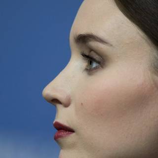 Women actress wallpaper