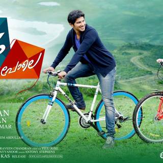 Pattam Pole wallpaper