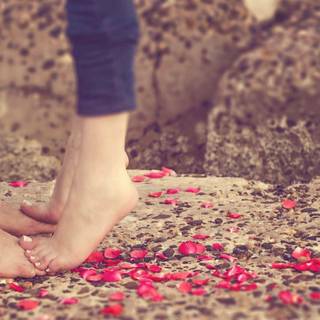 Romantic cute couple wallpaper