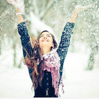 Girl winter wallpaper