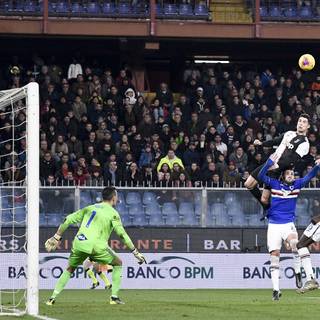 Ronaldo jump wallpaper