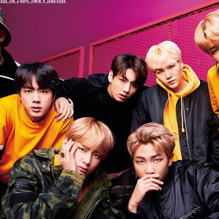 1366x768 BTS logo wallpaper