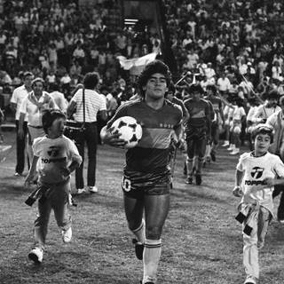 Maradona black and white wallpaper