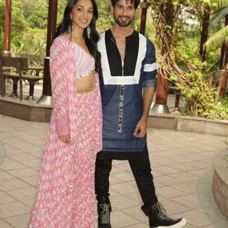 Shahid Kapoor and Kiara Advani wallpaper