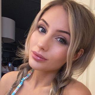 Liz Katz wallpaper