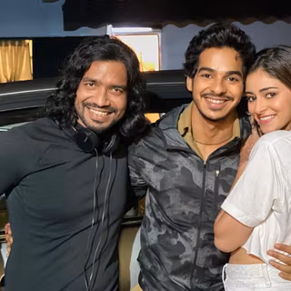 Khaali Peeli wallpaper