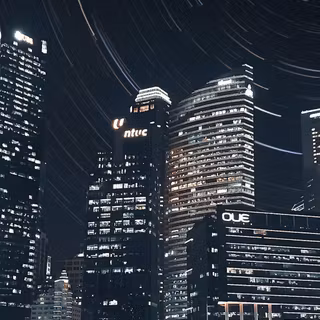 Aesthetic night building wallpaper