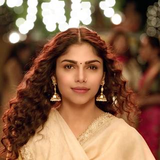 Sharmin Segal wallpaper