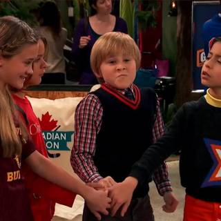 Nicky Ricky Dicky and Dawn wallpaper