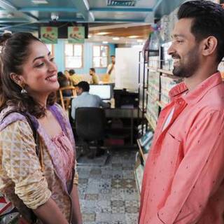 Ginny Weds Sunny wallpaper