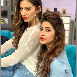 Heli Daruwala wallpaper