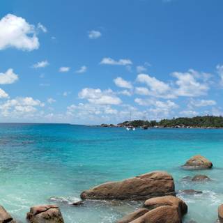Praslin wallpaper